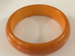 Bracelet bakélite orange.