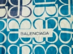 Carré BALENCIAGA.