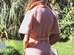 Veste rose pastel.