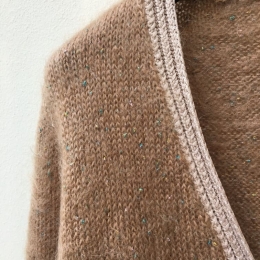 Cardigan marron glacé.